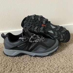 Mens 11.5 Like New Merrill Hiking Shoe